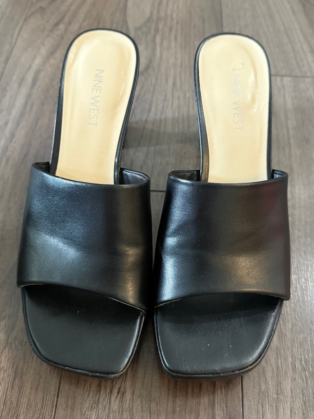Nine West Black Leather Mule Slides